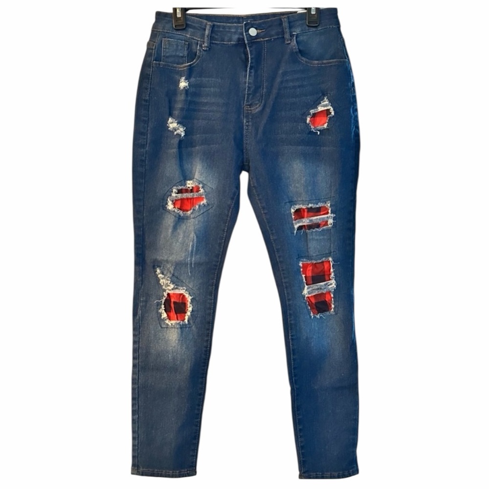 Women’s Jeans W/Plaid Backing - Size Large (30” Waist) - New W\O Tags Inseam 27”